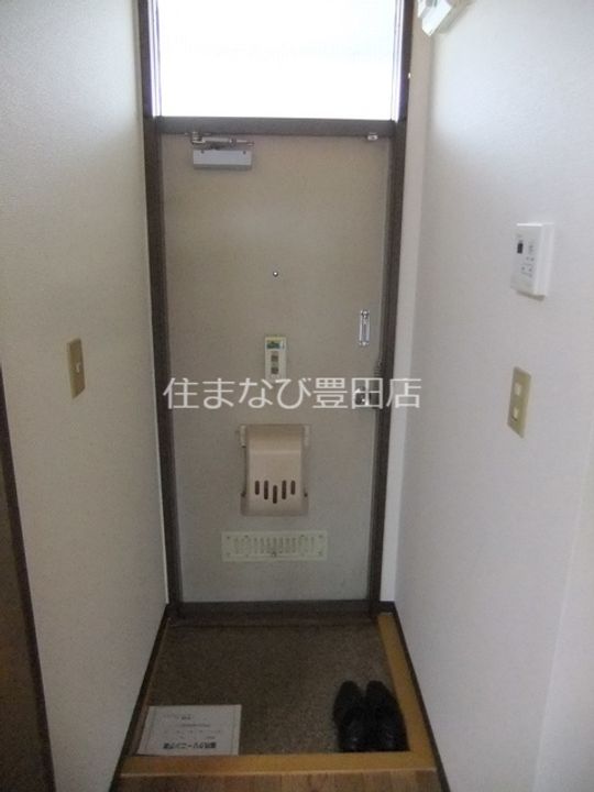 シティハイムイタクラⅡの玄関