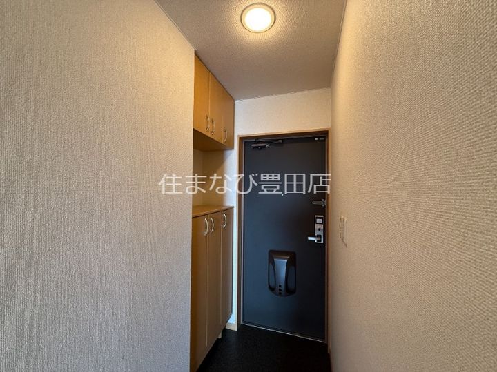 サンシャイン三好の玄関