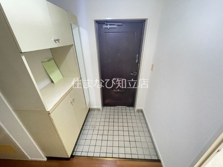 パレス箕輪の玄関