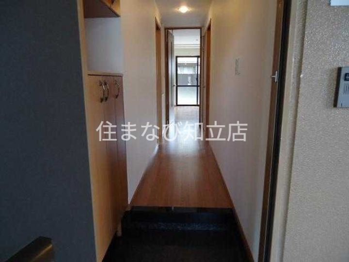 ハピネス久伝原の玄関