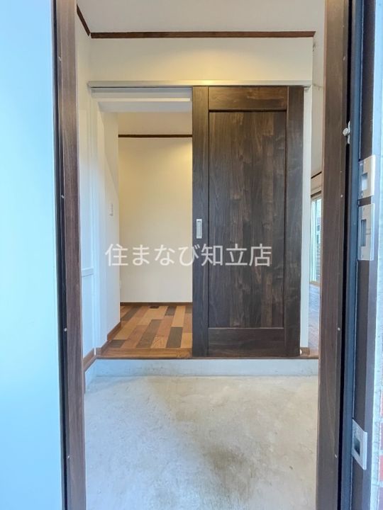 ROYAL BRICKS APARTMENT ⅣBの玄関