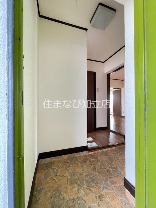 マンション浅井の玄関