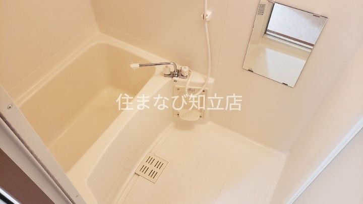 リバーサイド尼子田Bの風呂
