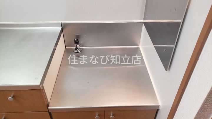 リバーサイド尼子田Bのキッチン