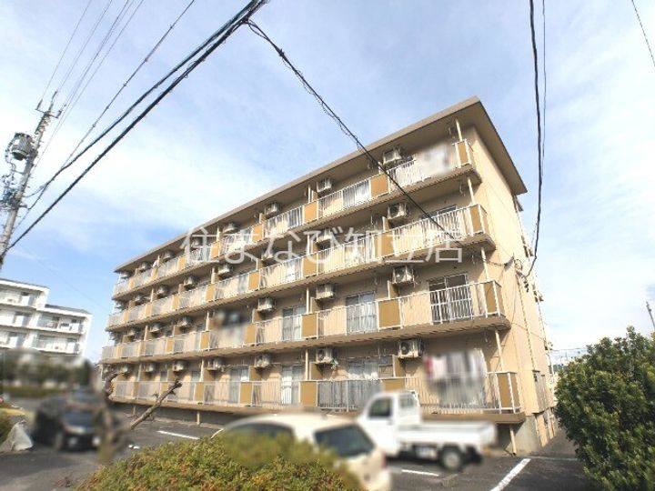 シャトレベール青山の外観