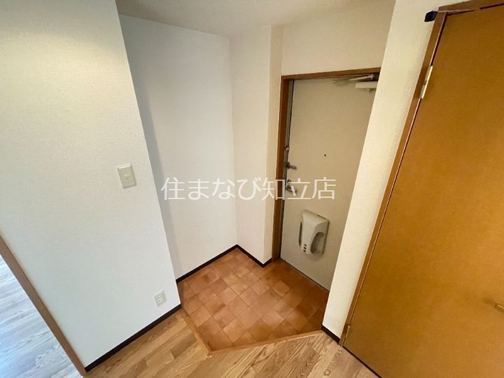 パークヒルサカイBの玄関