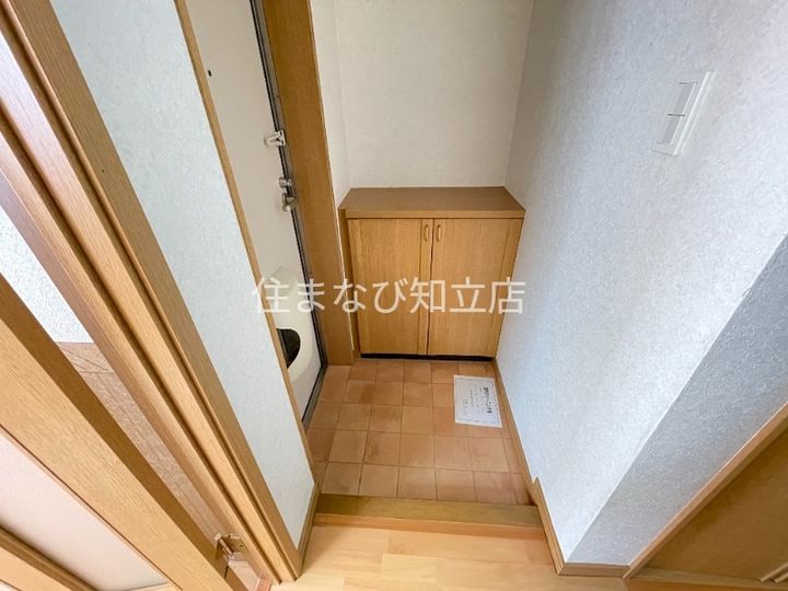 愛知県知立市上重原町鍜治荒井(アパート)の賃貸物件102の玄関