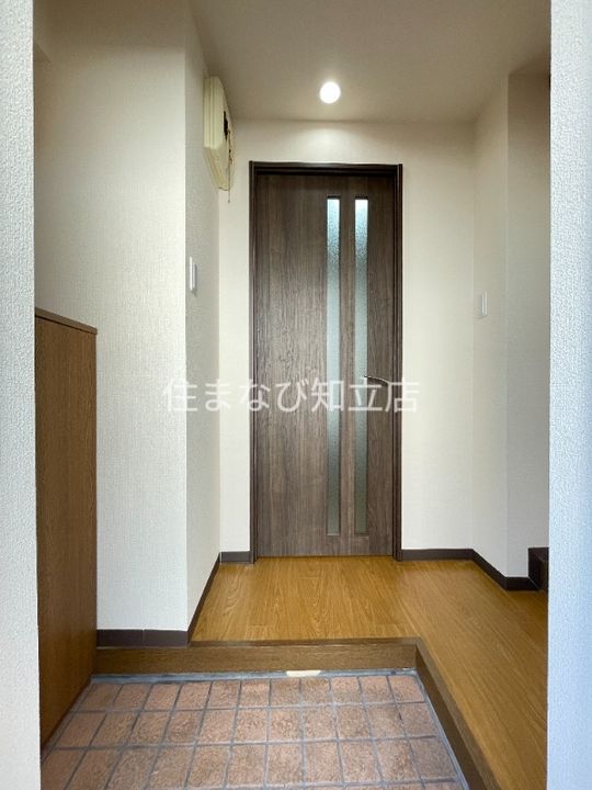 愛知県安城市百石町2丁目(マンション)の賃貸物件205の玄関