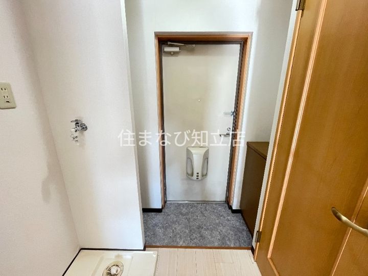 A・City今本町の玄関