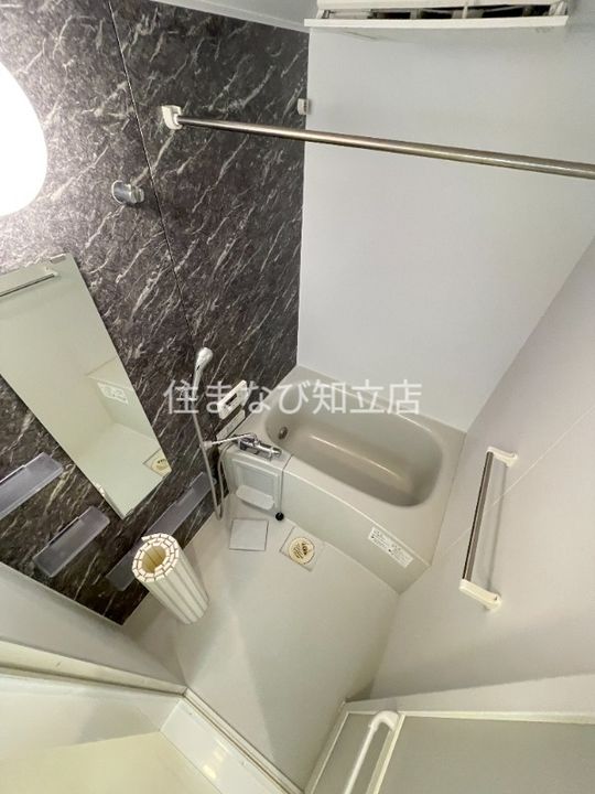 シェノン二本木新町201の風呂