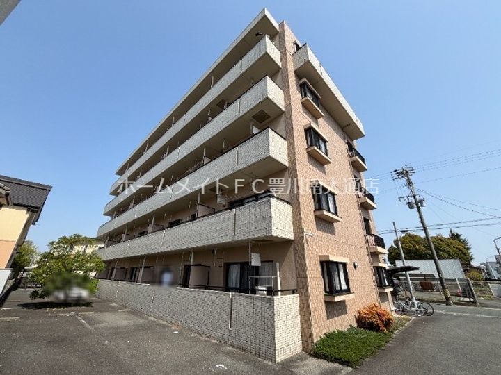桜ケ丘LUCKHILLの外観