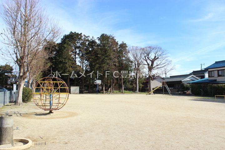 Lea Asahiの周辺