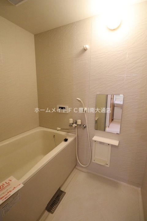 エレガンシャトー Bの風呂