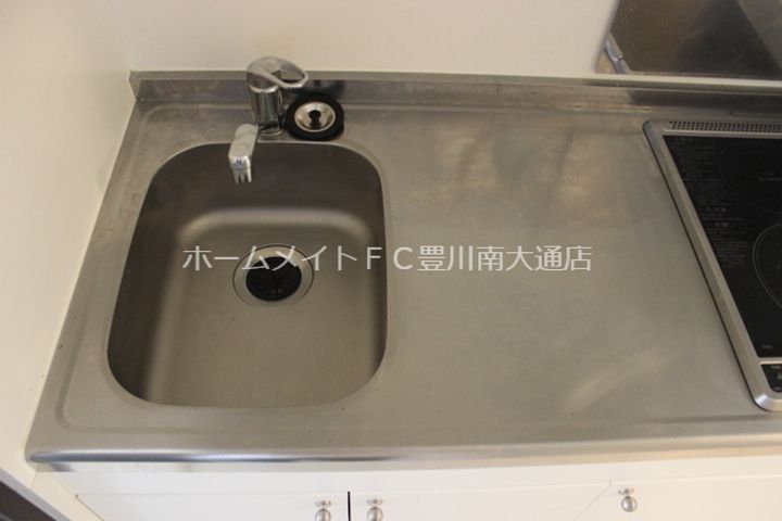 愛知県豊川市赤代町2丁目(アパート)の賃貸物件102のキッチン
