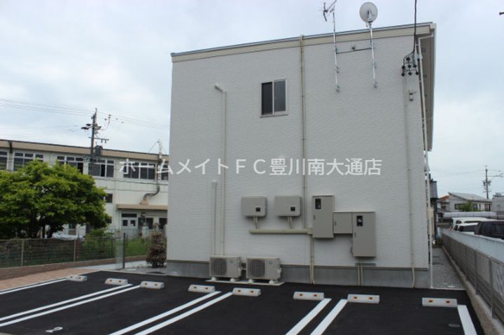 愛知県豊川市白雲町3丁目(アパート)の賃貸物件201の外観