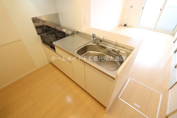 愛知県豊川市古宿町市道(アパート)の賃貸物件102のキッチン