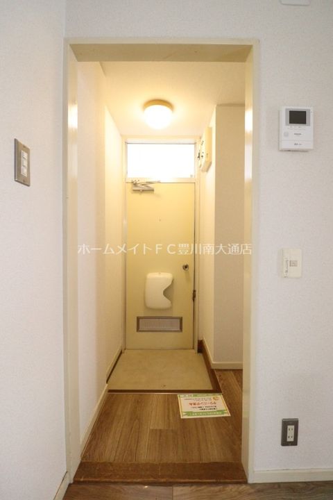 アーバンライフナノヒラ102の玄関