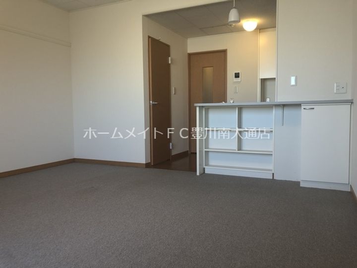 レオパレスプレミール西浦205の内装