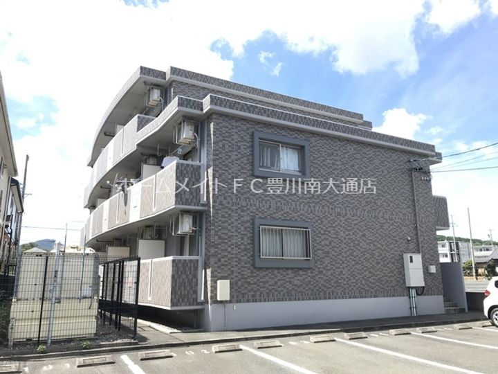 アインシュロスの外観