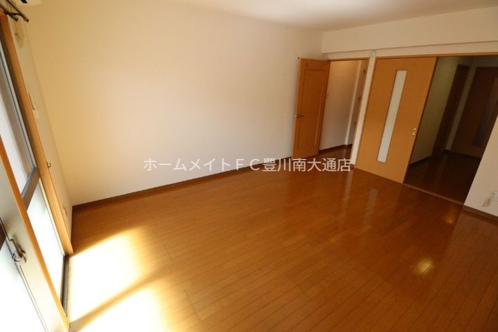 アインシュロスのその他画像