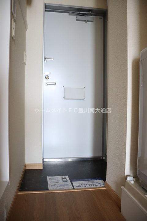 レオパレスエスペランサV209の玄関