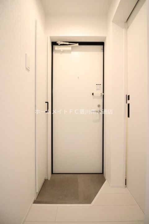 Warren shirotori Ⅰの玄関