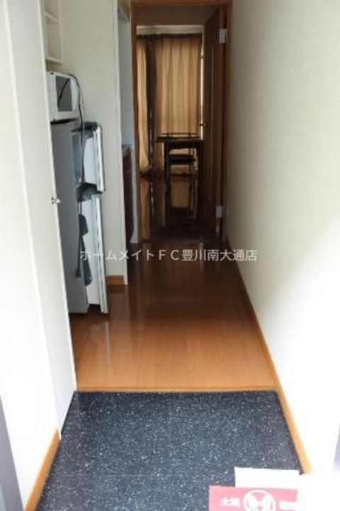 レオパレスR106の玄関