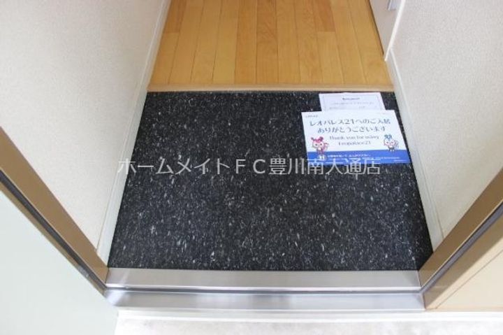 愛知県豊川市西塚町3丁目(アパート)の賃貸物件107の玄関