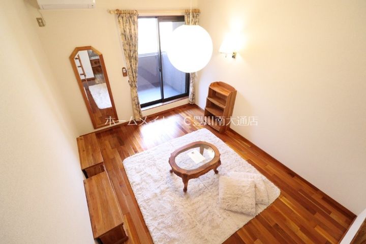 セザンヌ町並の内装