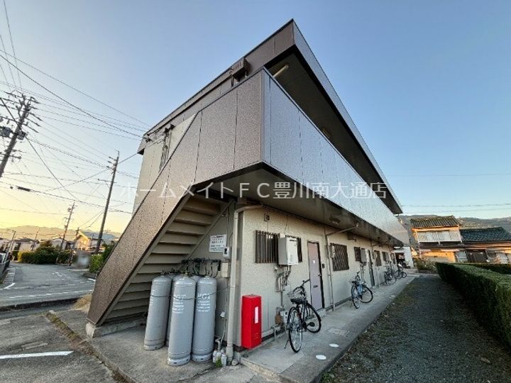 コーポカジムラ1-1の外観