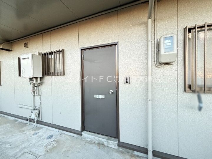 コーポカジムラ1-1の玄関