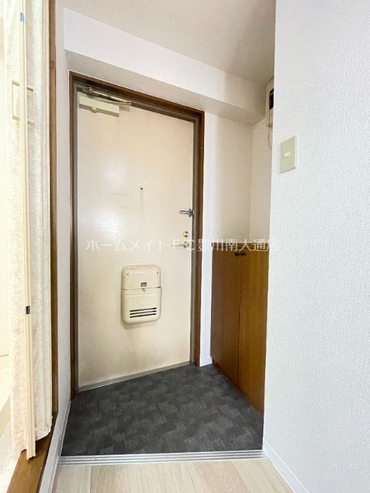 フリベール高見の玄関