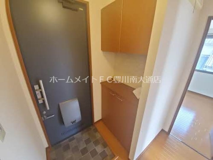フレグランスOKINO B202の玄関