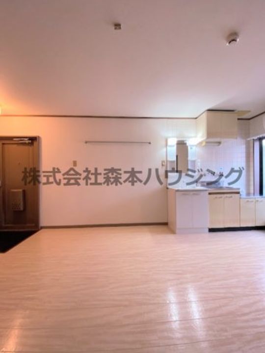 サザンクロス萱島南 302の内装