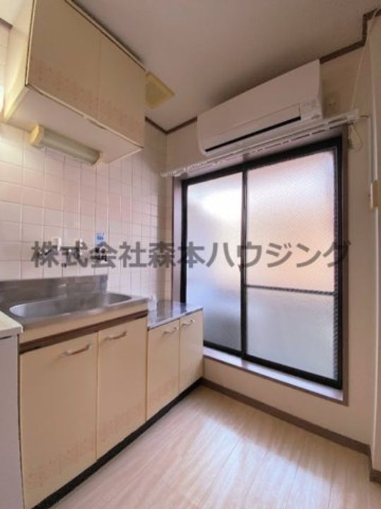 サザンクロス萱島南 302のキッチン