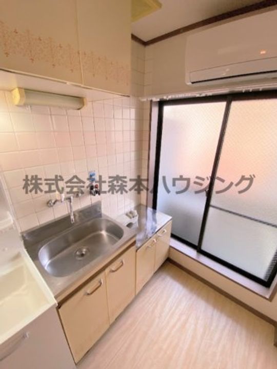 サザンクロス萱島南 302のキッチン