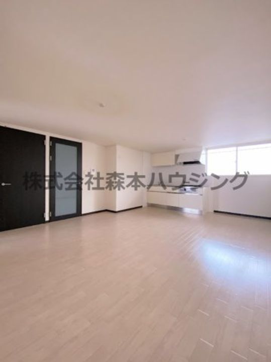 アストレア大東 202の居間