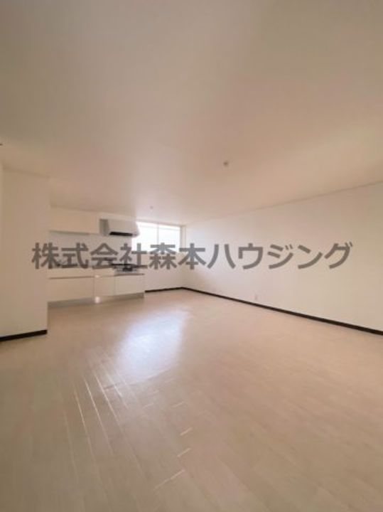 アストレア大東 202の居間