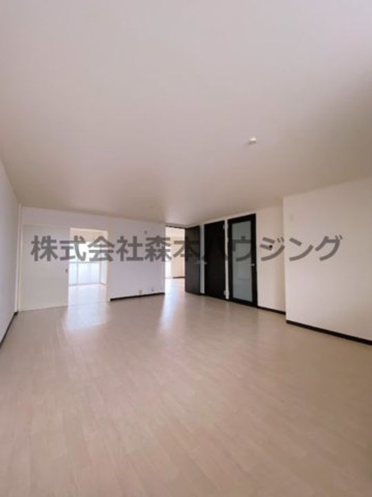 アストレア大東 202の居間