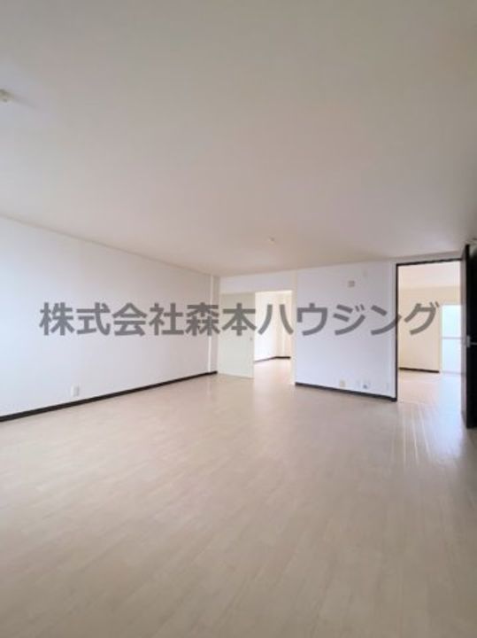 アストレア大東 202の居間