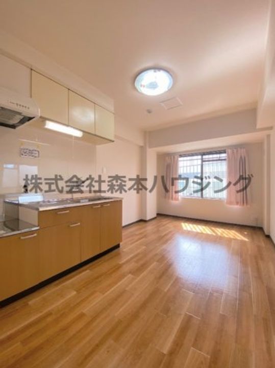 翔開マンションⅠ 101の居間