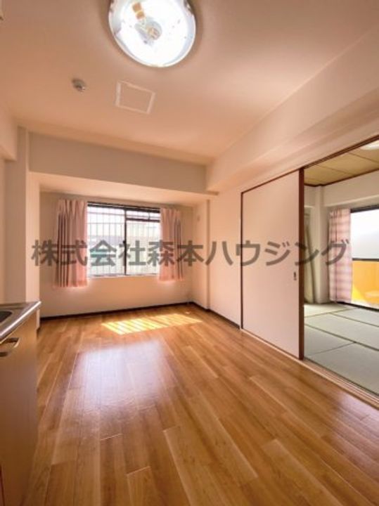 翔開マンションⅠ 101の居間