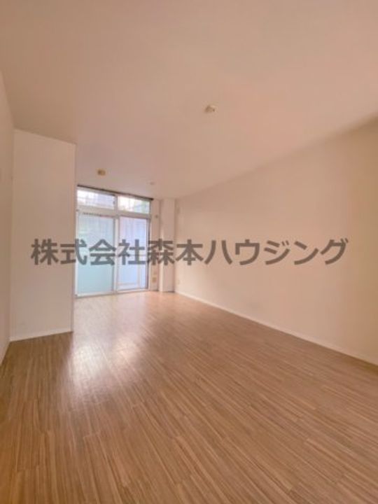 シャーンティⅡ 101の居間