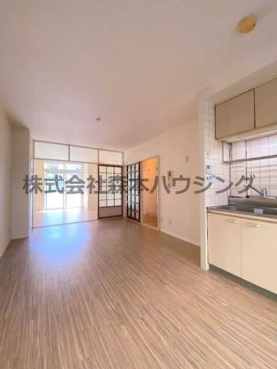 シャーンティⅡ 101の居間