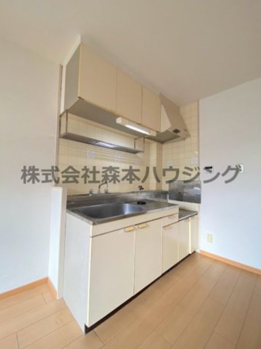 ビューテラス畷B棟 103のキッチン