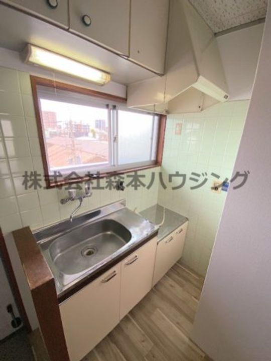 ブルースカイハイツ新森 403のキッチン