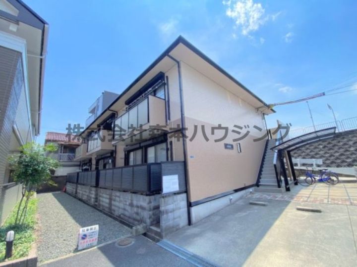 東ハイツ 203の外観