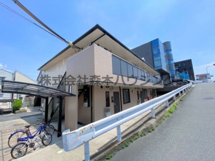 東ハイツ 203の外観