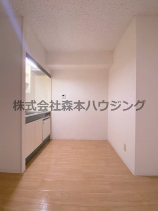 プルミエール大西 218の居間