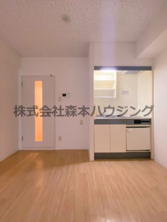 プルミエール大西 218の居間